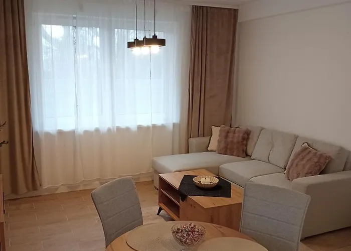 Апартаменты 42 *